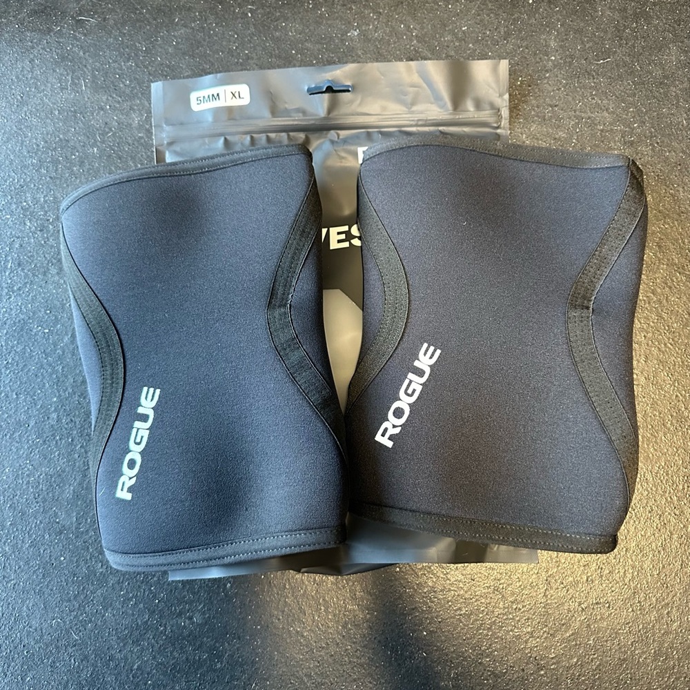 Rogue knee sleeves